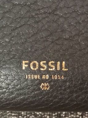 Fossil Black Leather Tab Clutch Wallet (SWL1601)